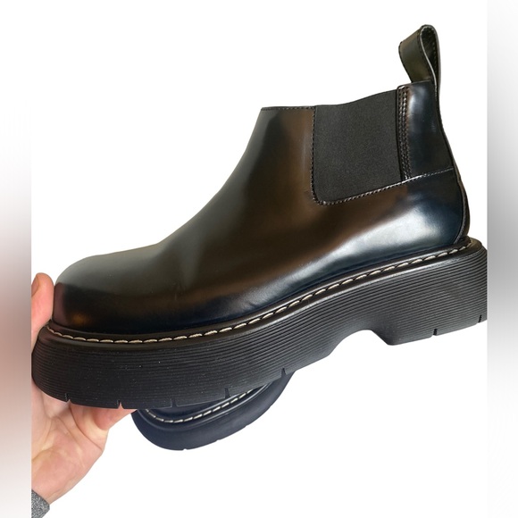 SOLD Bottega Veneta Black Bounce Leather Ankle Boot - Picture 4 of 16